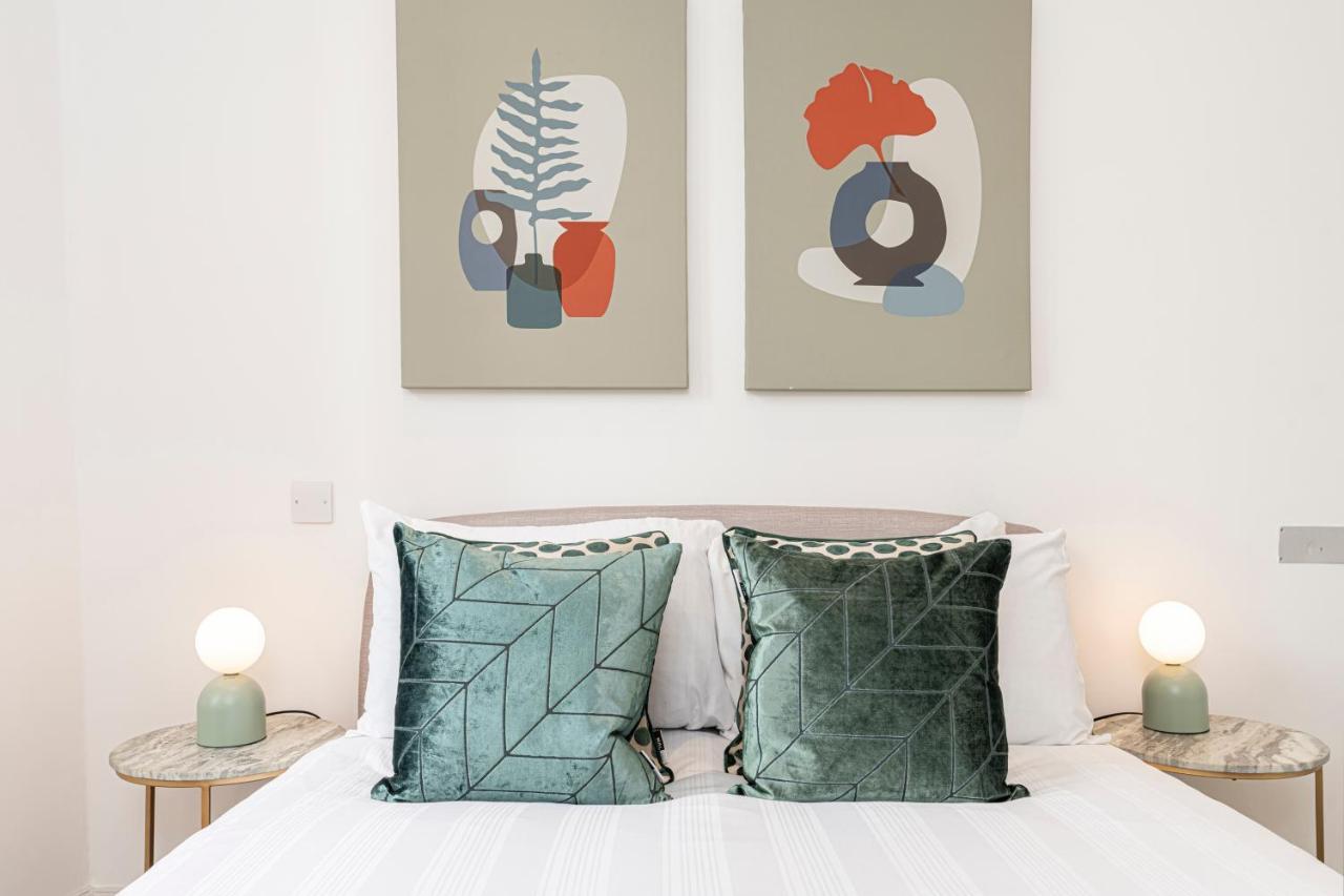 Stylish 1 Bed Flats In Soho, Next To Piccadilly Circus And Trafalgar Square London Exterior foto