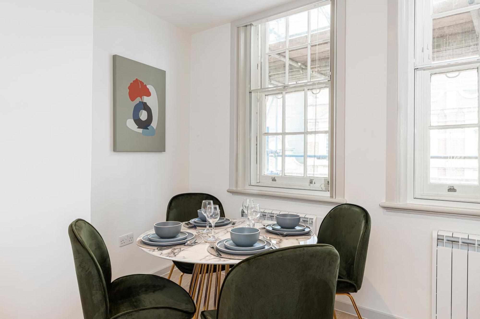 Stylish 1 Bed Flats In Soho, Next To Piccadilly Circus And Trafalgar Square London Exterior foto